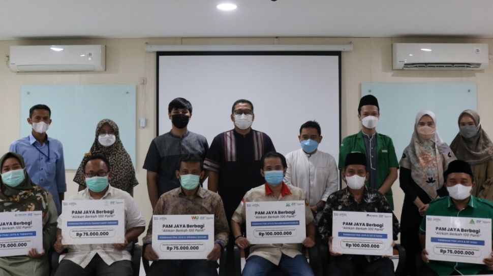 PAM Jaya Gandeng Sejumlah Lembaga Zakat Bagi Sembako ke 100 Panti Asuhan