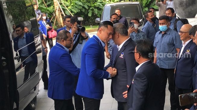 Ketum Demokrat Agus Harimurti Yudhoyono (AHY) berkunjung ke kantor DPP Nasdem, Kamis (23/6/2022). (Generalvekalat.org/Novian)